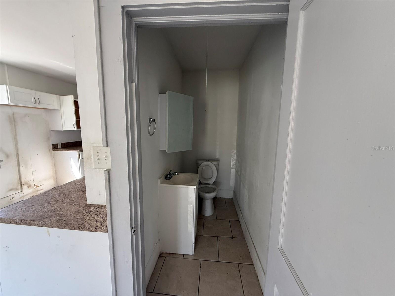 Image 7 of 15 For 1201 Oakhill Street