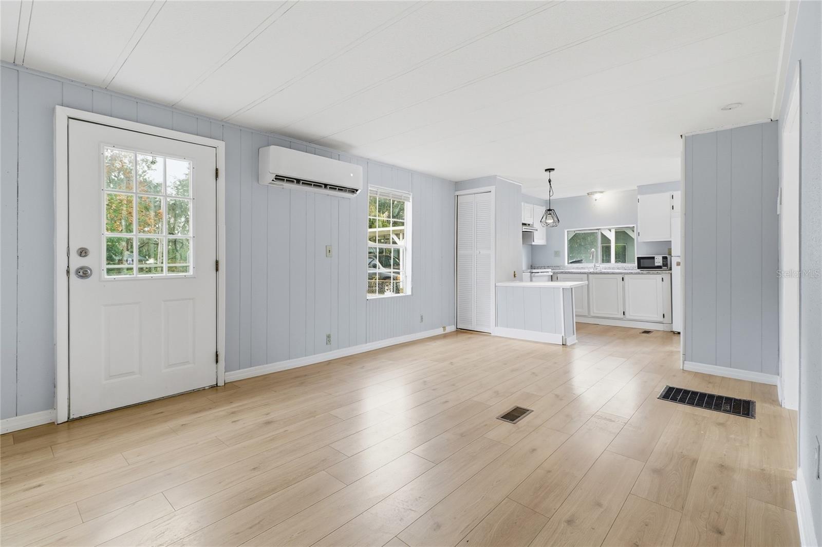 Image 14 of 40 For 419 Sunrise Boulevard