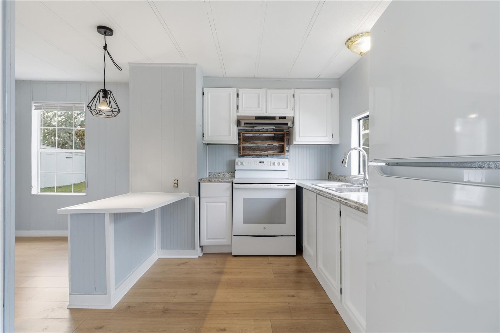 Image 18 of 40 For 419 Sunrise Boulevard