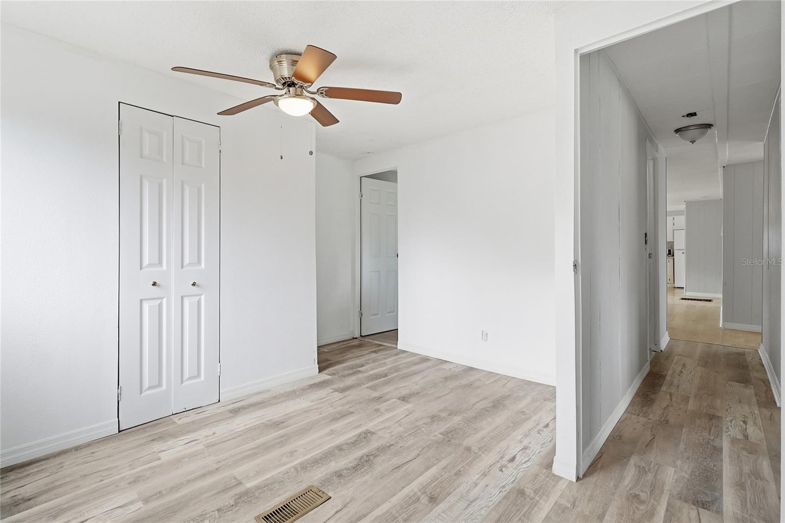 Image 29 of 40 For 419 Sunrise Boulevard