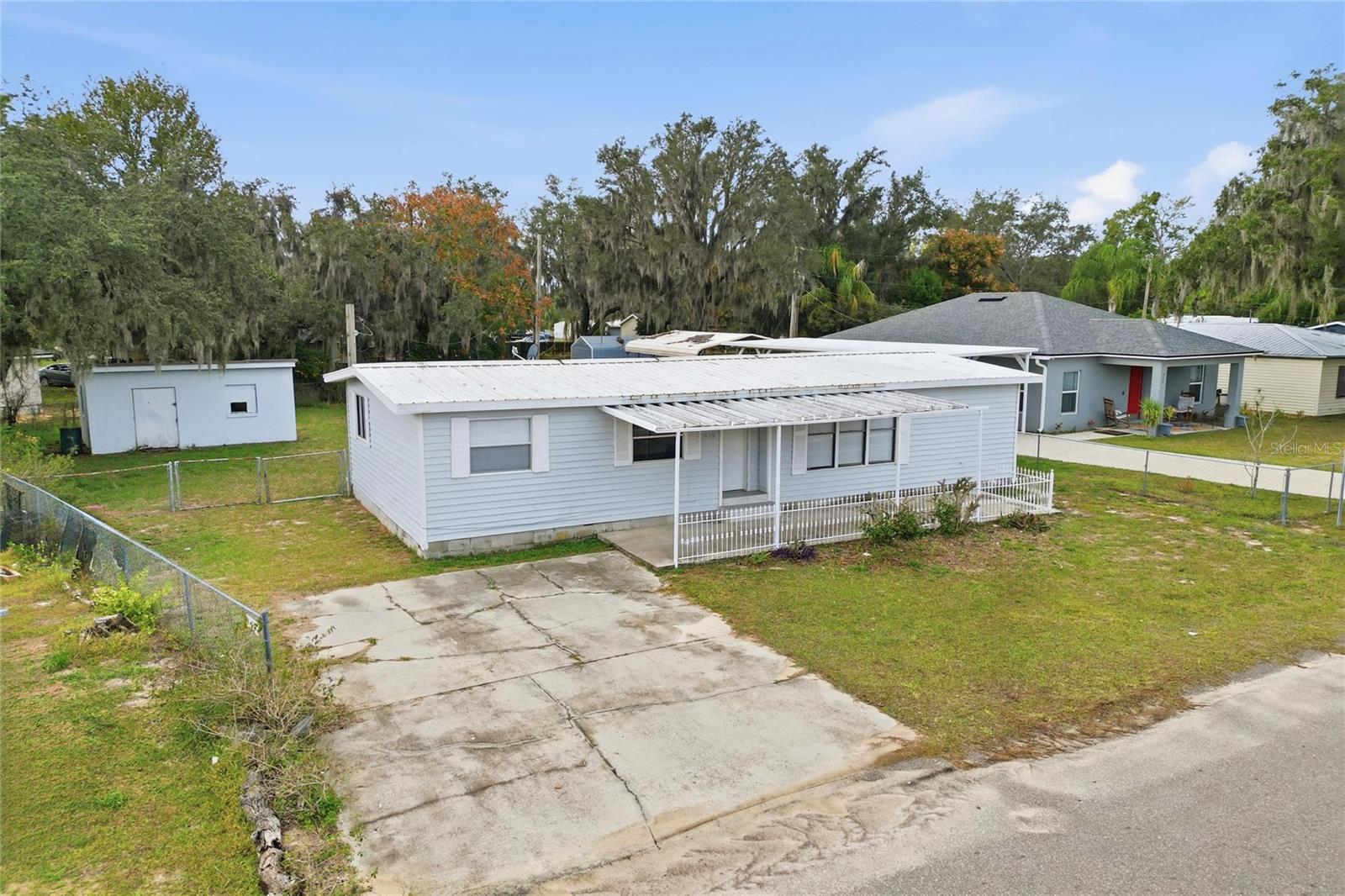 Image 3 of 40 For 419 Sunrise Boulevard