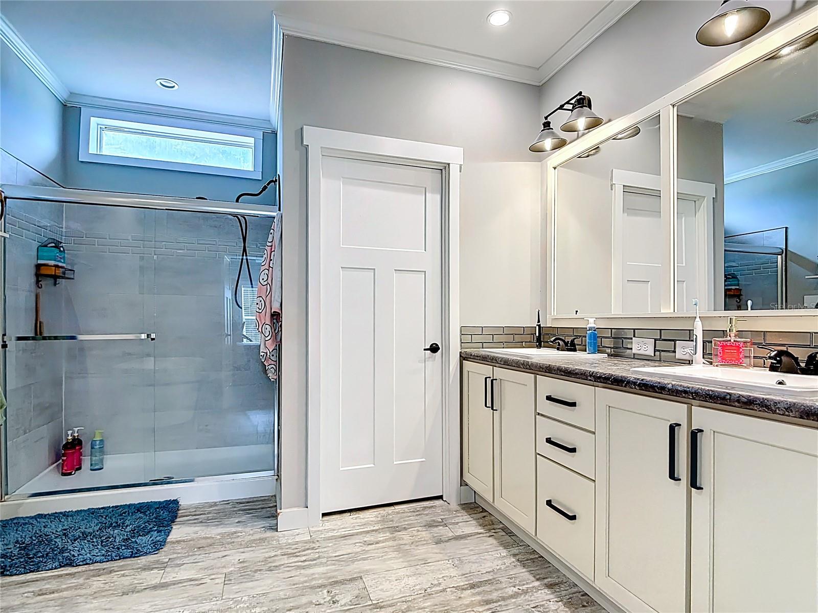 Image 40 of 60 For 1554 Lunn Woods Trail