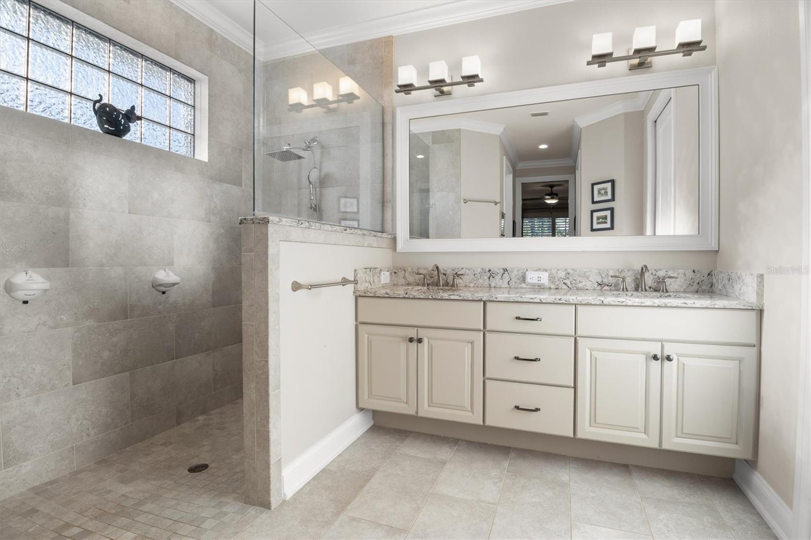 Image 27 of 71 For 7838 Lake James Boulevard