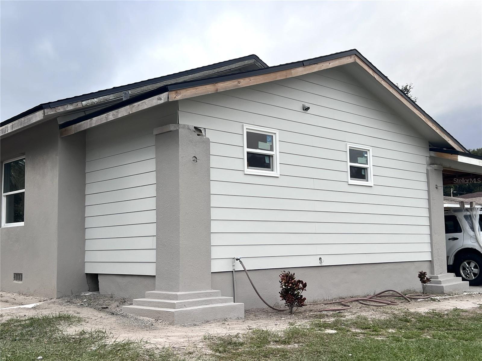 Image 2 of 15 For 1104 Lakeshore Drive