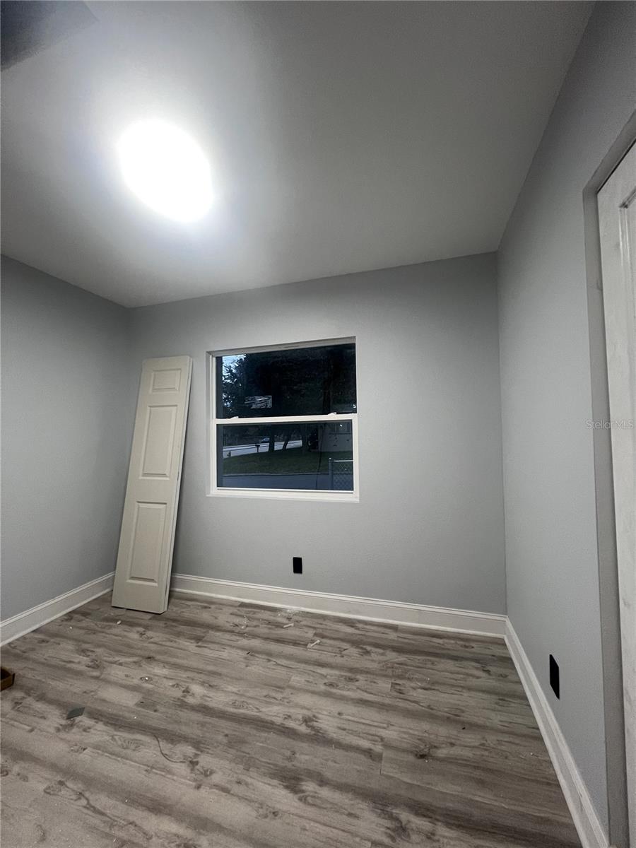 Image 5 of 15 For 1104 Lakeshore Drive