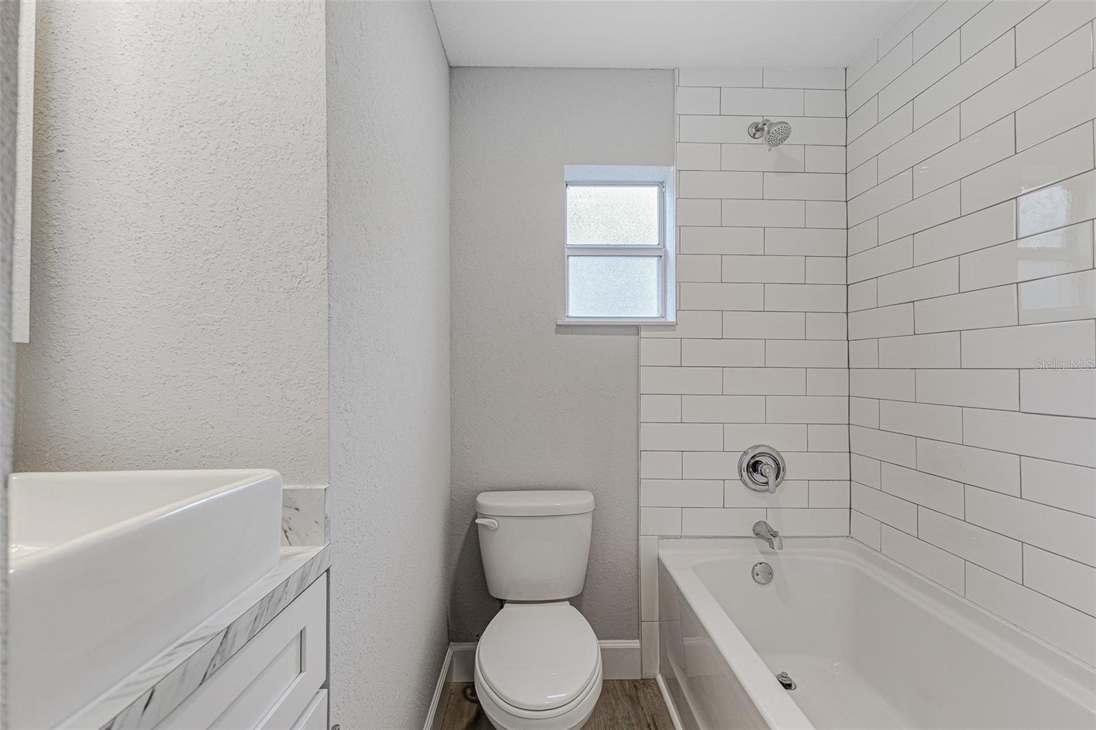 Image 10 of 15 For 9 1st Street Se