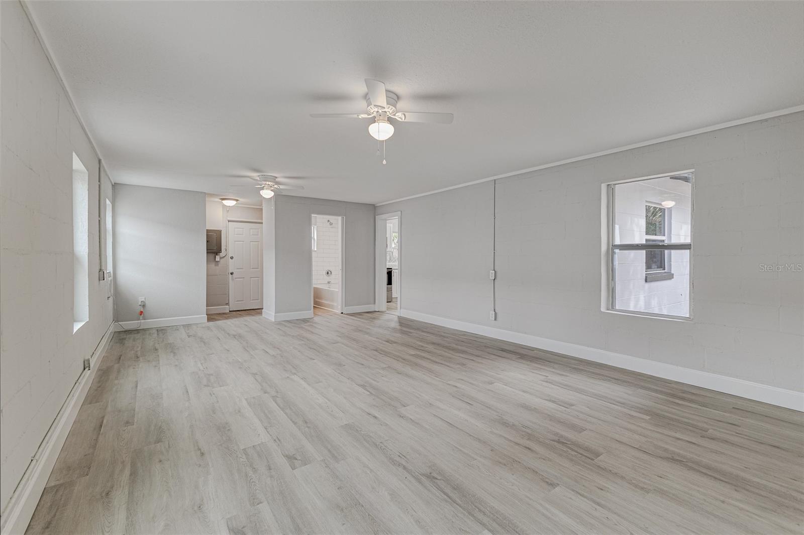 Image 6 of 15 For 9 1st Street Se