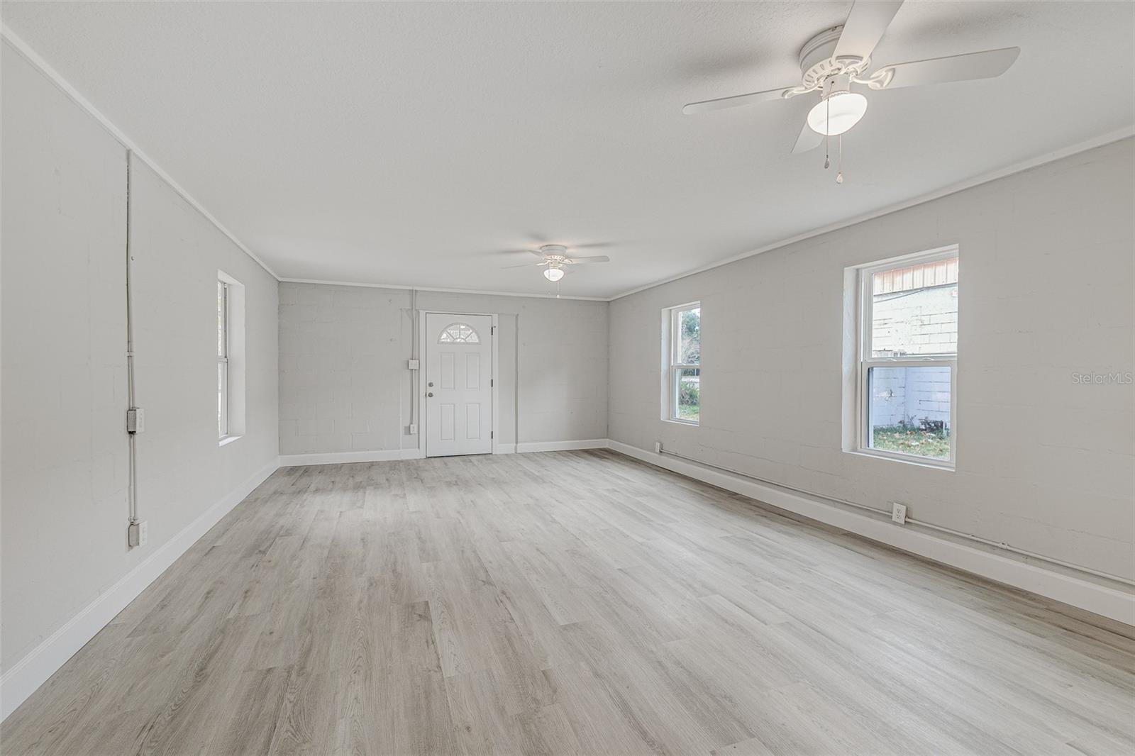 Image 7 of 15 For 9 1st Street Se