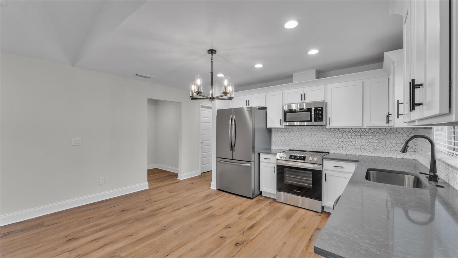 Image 5 of 21 For 5429 Simmons Road