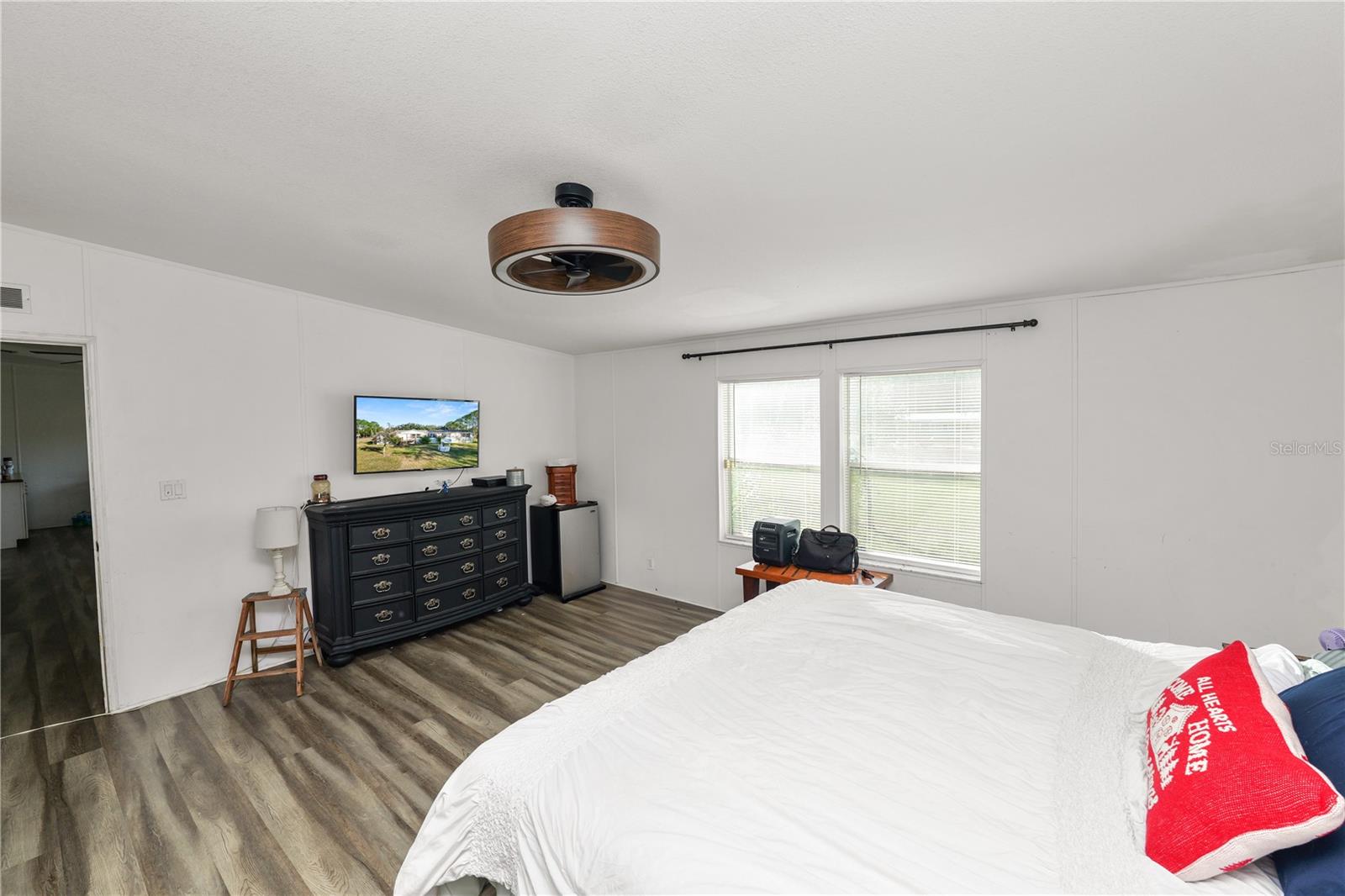 Image 22 of 56 For 11516 Tuten Loop