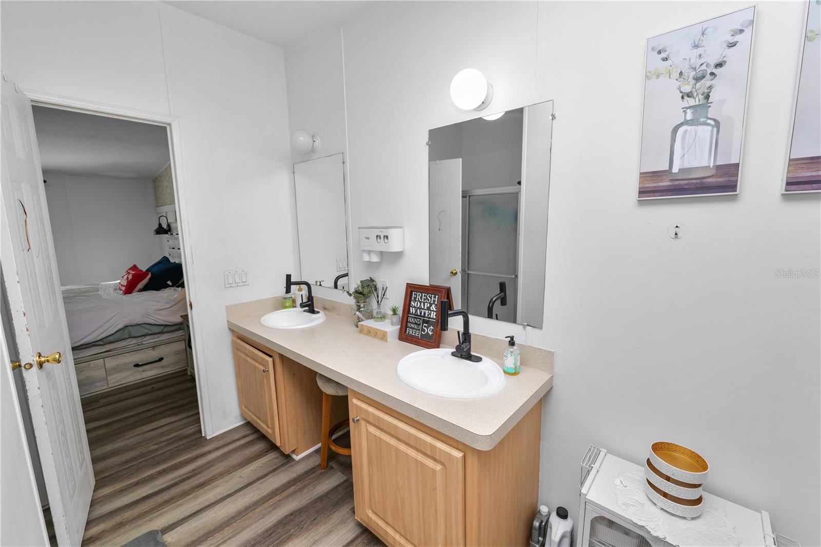 Image 24 of 56 For 11516 Tuten Loop