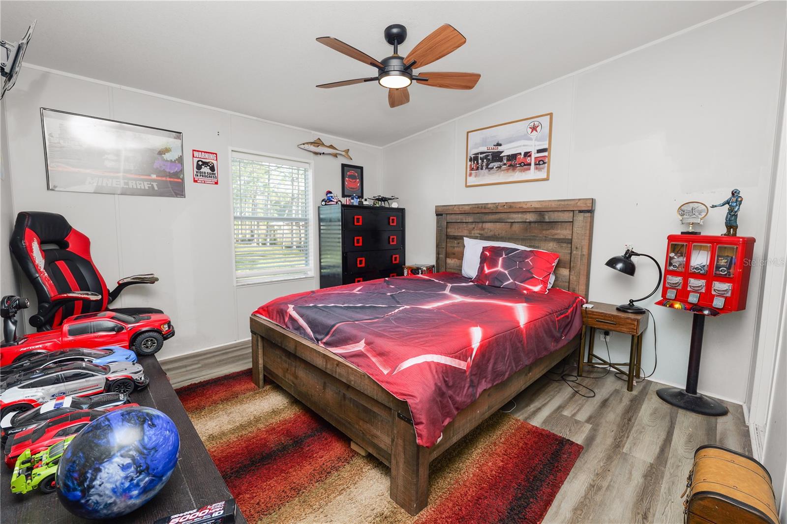 Image 29 of 56 For 11516 Tuten Loop