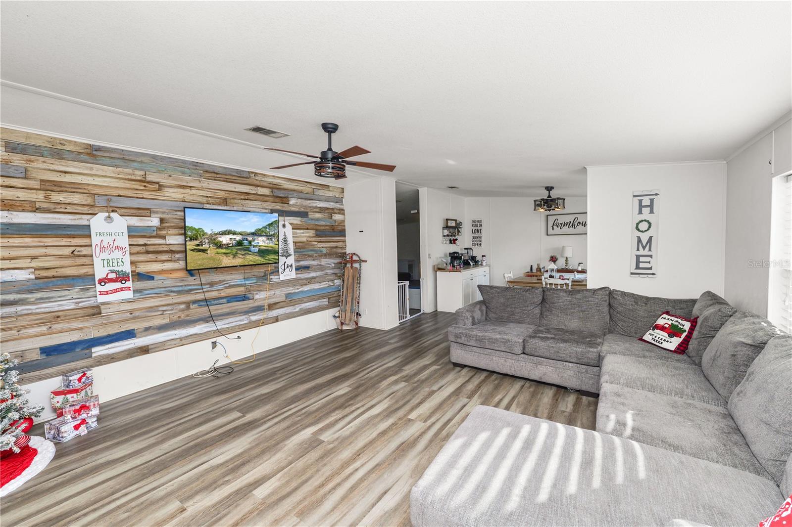 Image 4 of 56 For 11516 Tuten Loop