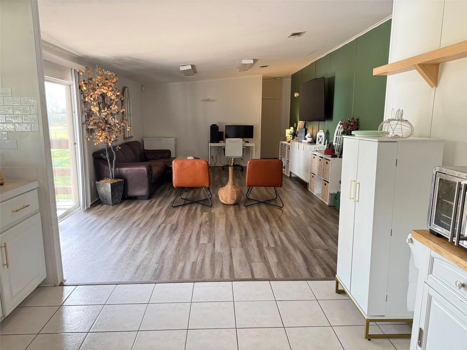 Image 55 of 56 For 11516 Tuten Loop