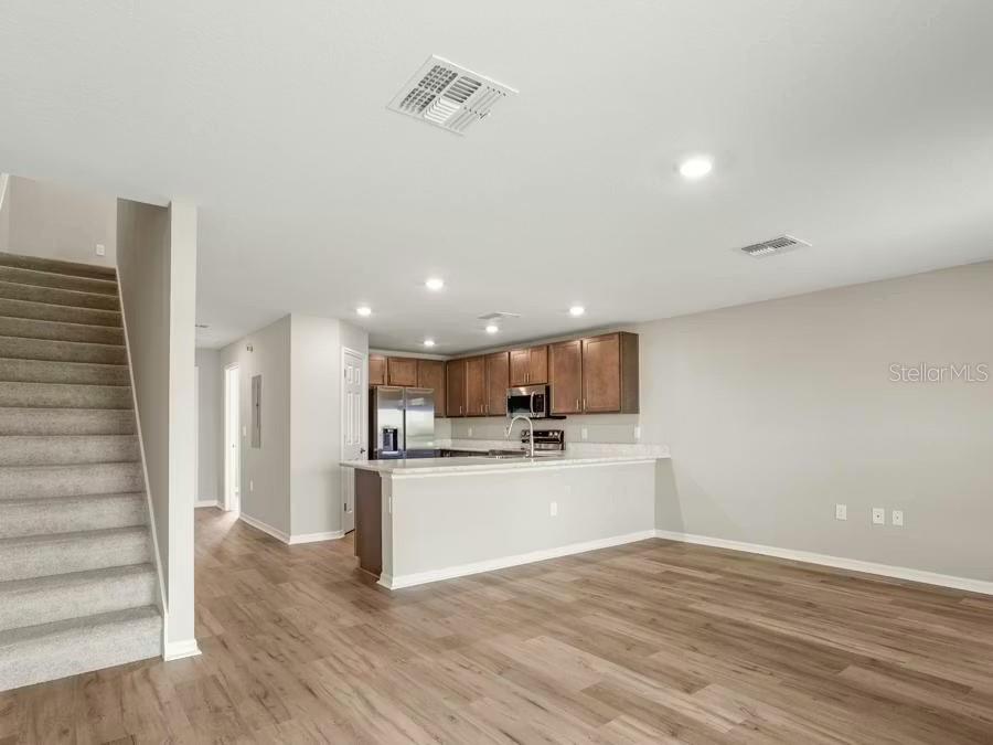 Image 6 of 9 For 231 Turtle Bay Avenue