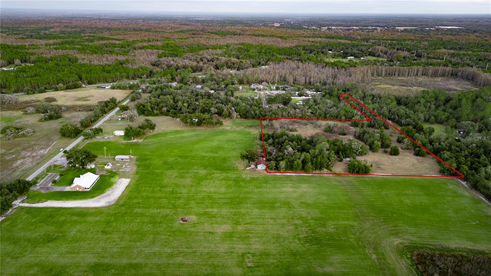 Listing photo id 0 for 7229 Jill Lane