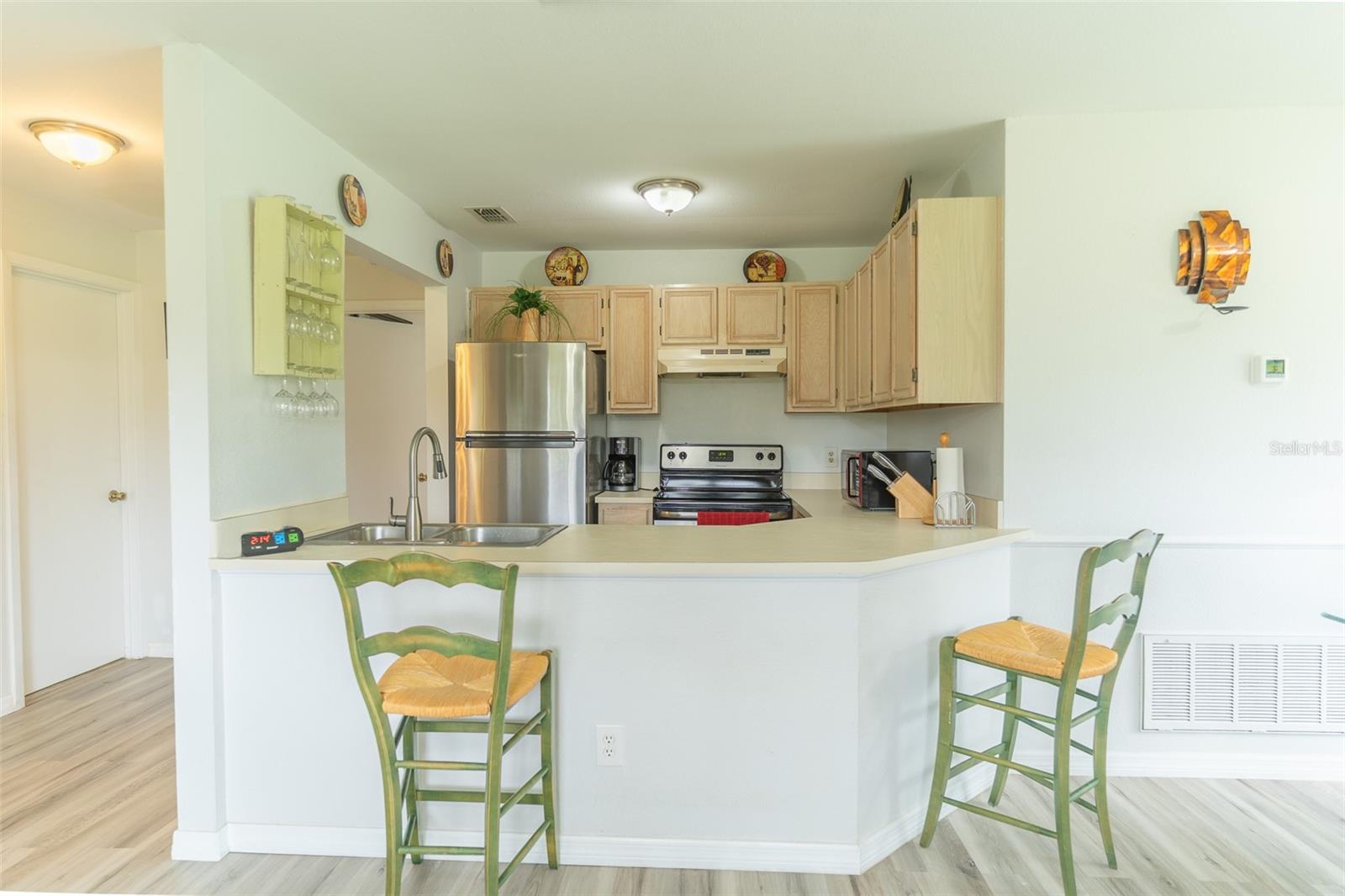 Image 6 of 17 For 7904 Waterview Way 7904