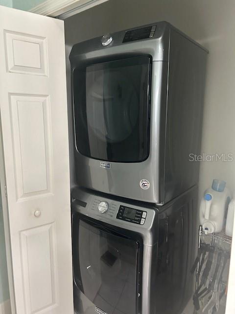 Image 19 of 27 For 489 Meandering Way