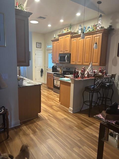 Image 6 of 27 For 489 Meandering Way