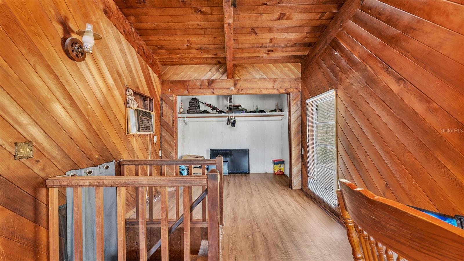 Image 23 of 34 For 503 Marianna Road