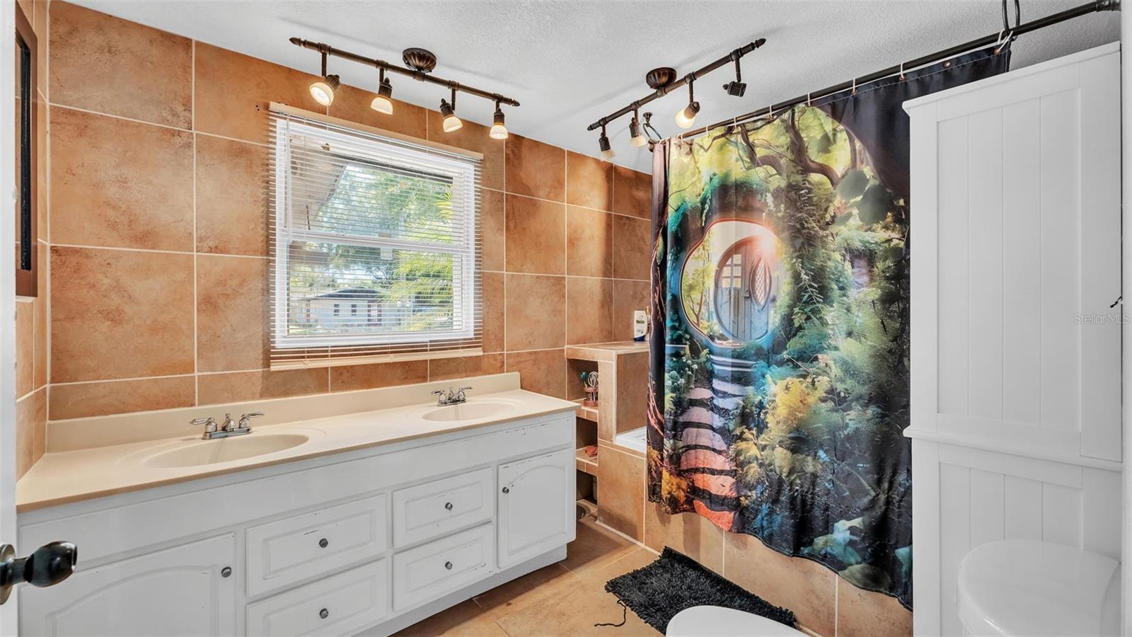 Image 29 of 34 For 503 Marianna Road