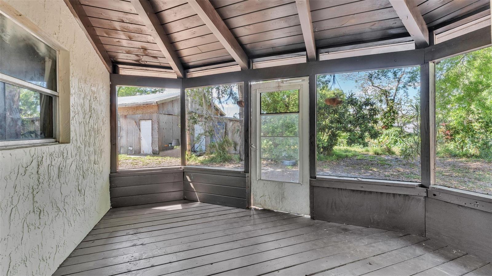 Image 31 of 34 For 503 Marianna Road