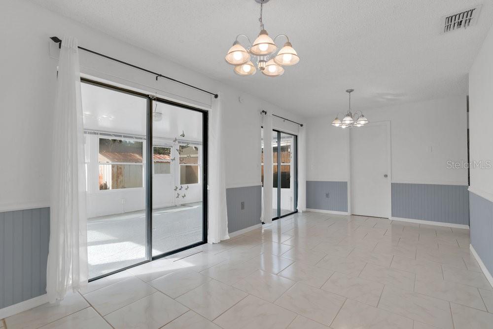 Image 15 of 30 For 4527 Holder Court