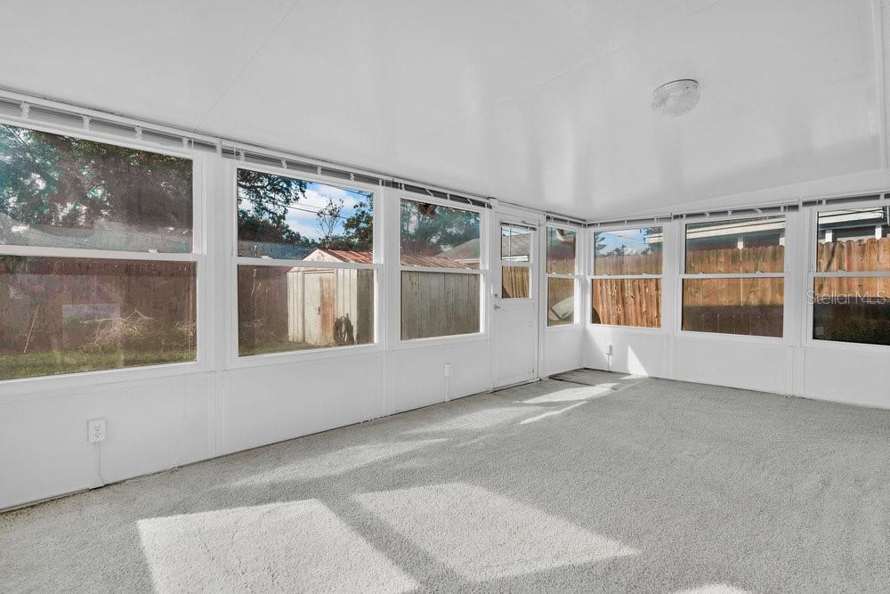 Image 21 of 30 For 4527 Holder Court