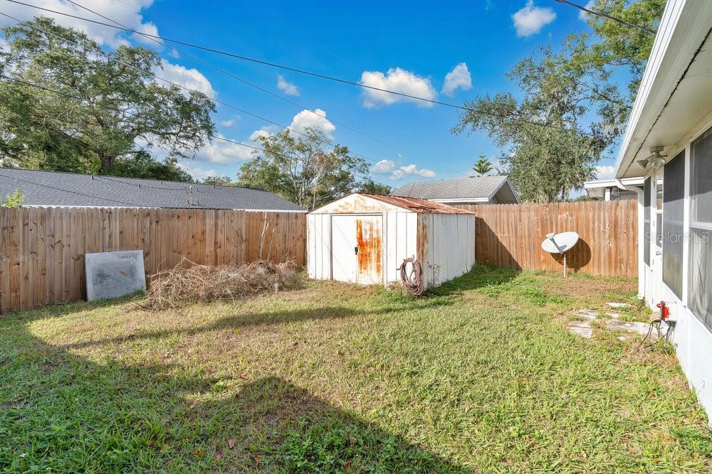 Image 23 of 30 For 4527 Holder Court