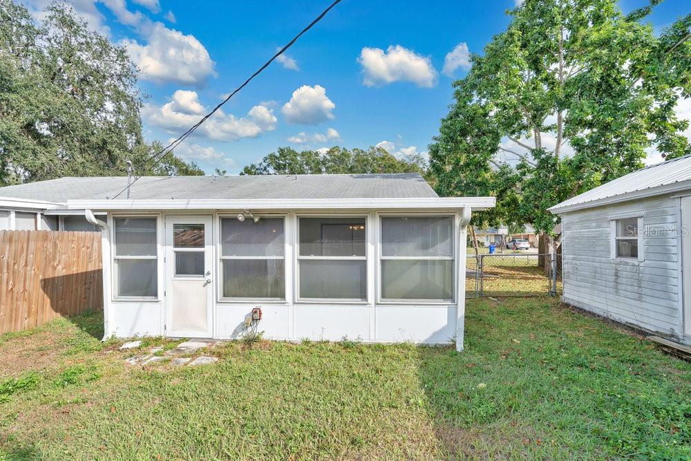 Image 25 of 30 For 4527 Holder Court