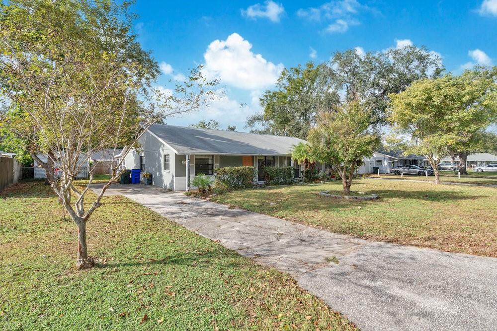 Image 3 of 30 For 4527 Holder Court