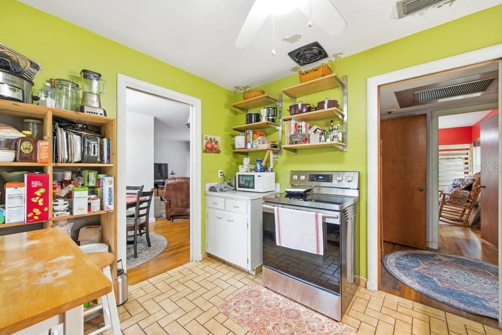 Image 15 of 33 For 535 Palm Drive