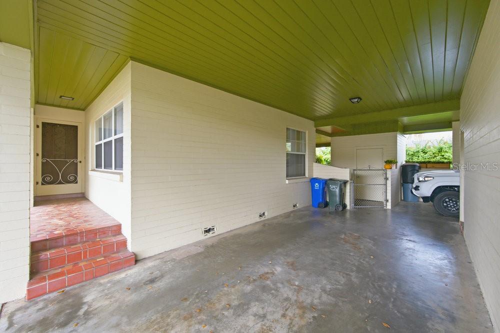 Image 23 of 33 For 535 Palm Drive