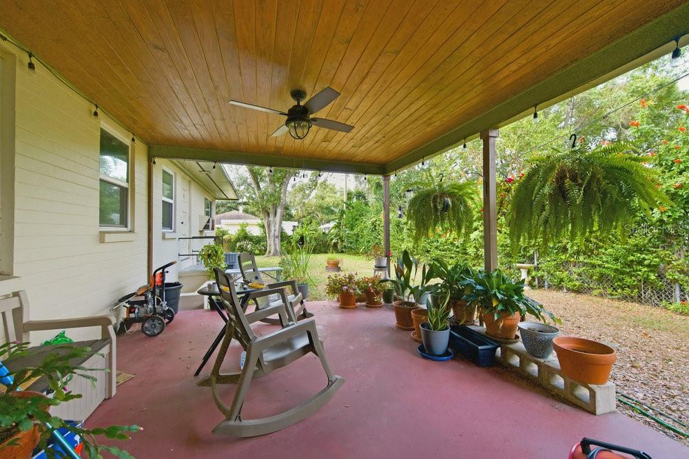 Image 24 of 33 For 535 Palm Drive