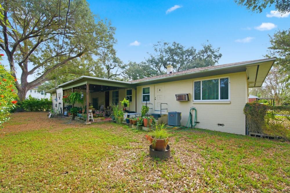 Image 28 of 33 For 535 Palm Drive