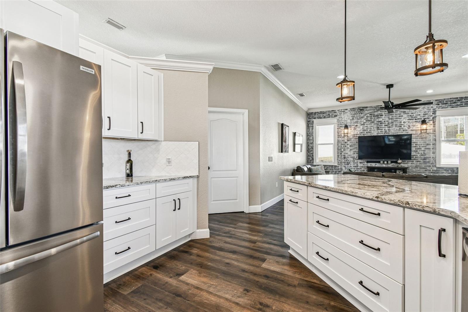 Image 16 of 42 For 2331 Chesterfield Circle