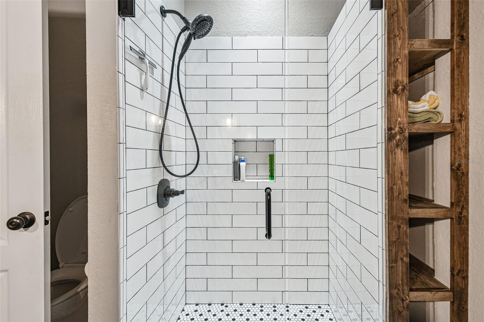 Image 27 of 42 For 2331 Chesterfield Circle