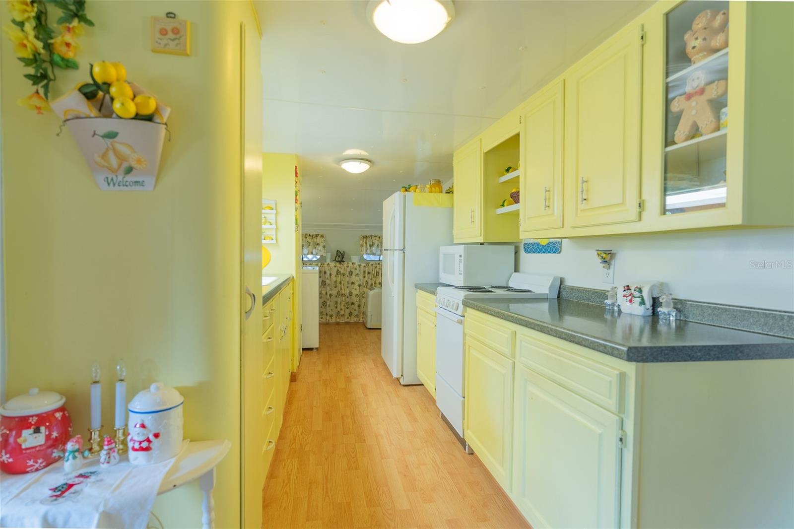 Image 6 of 28 For 28 Basin Street