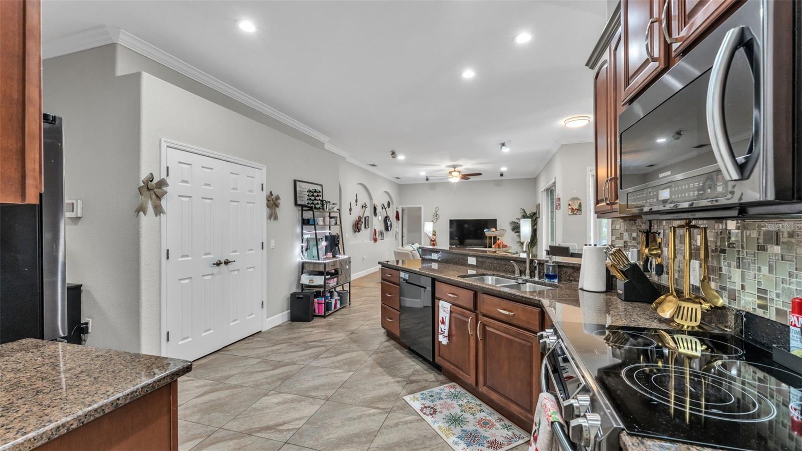 Image 19 of 61 For 227 Viola Drive