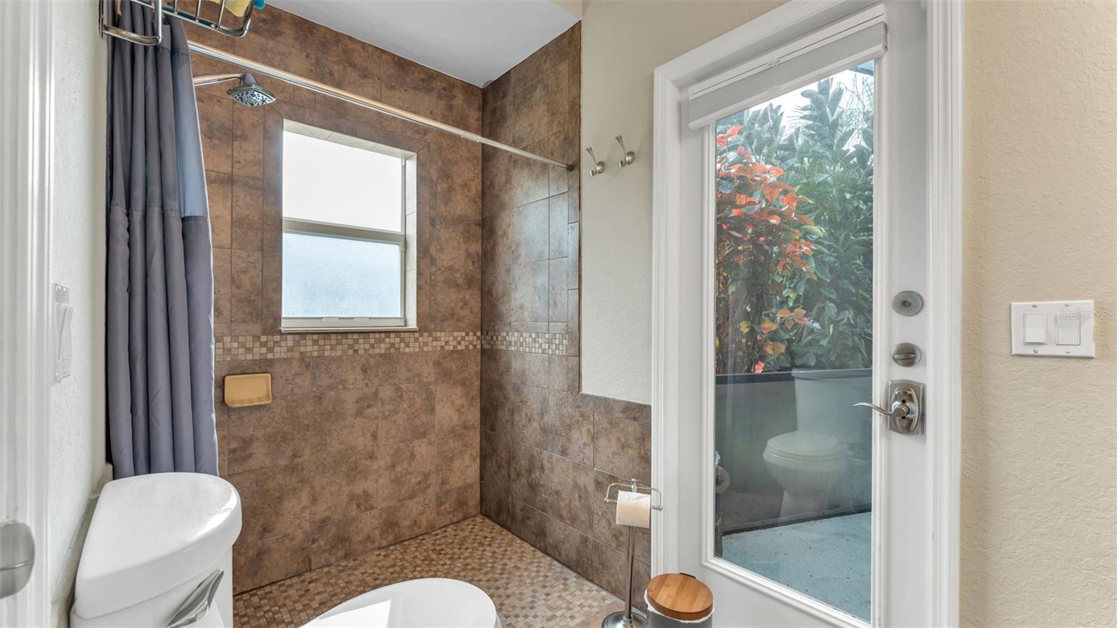 Image 28 of 61 For 227 Viola Drive