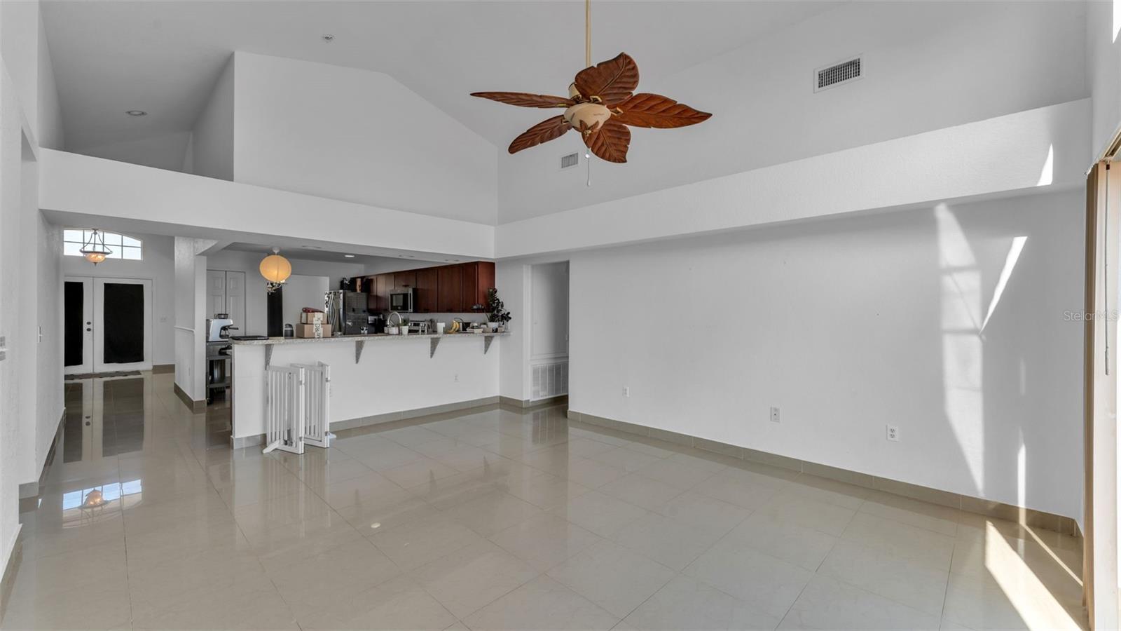 Image 16 of 40 For 587 Drayton Road