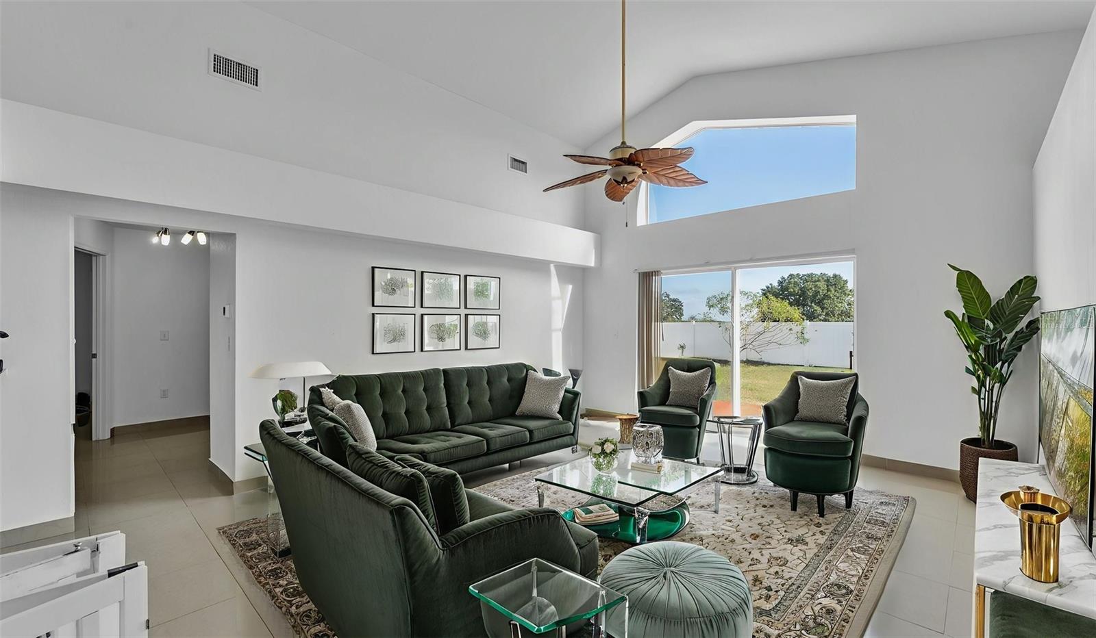 Image 17 of 40 For 587 Drayton Road