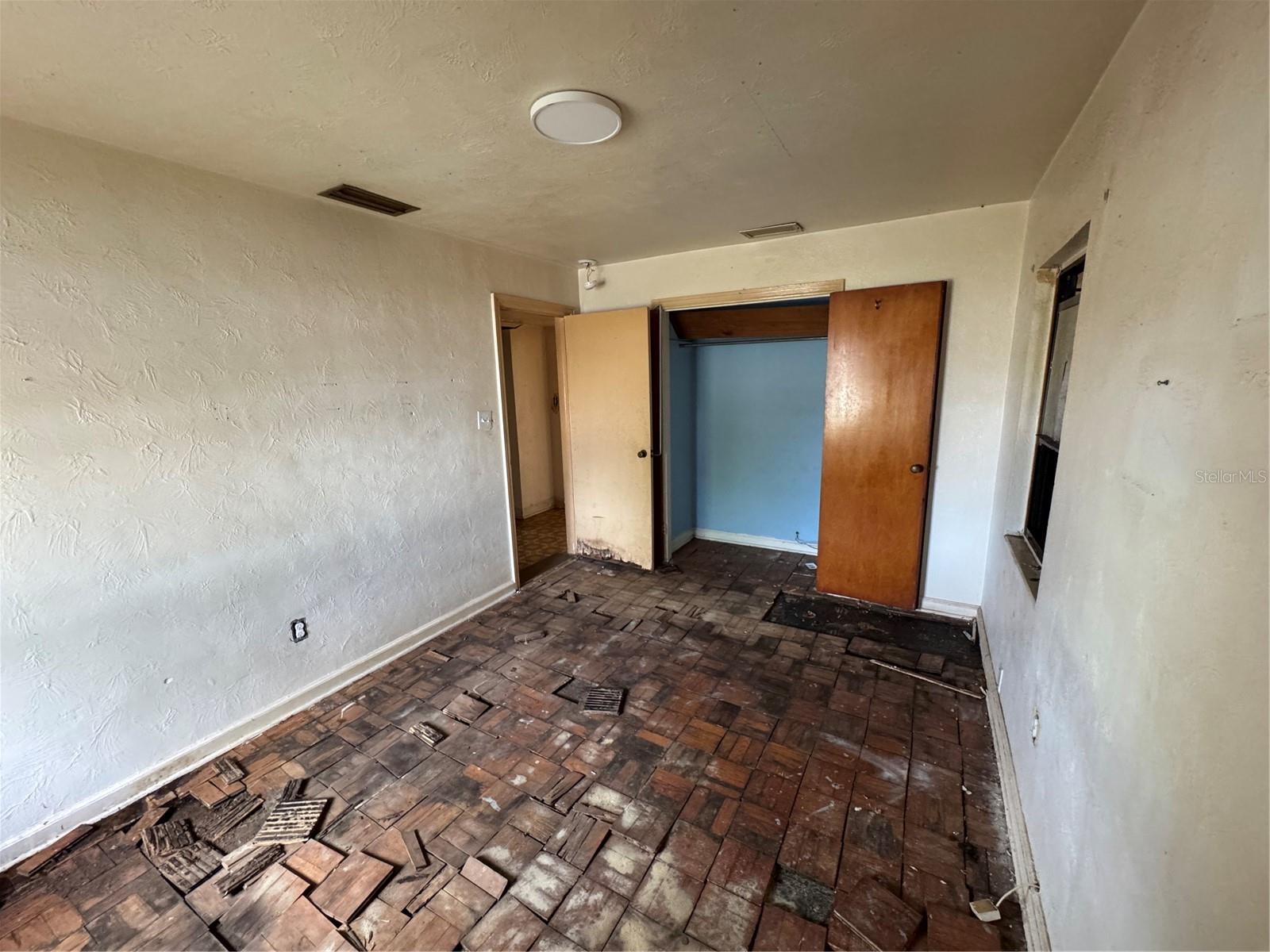 Image 22 of 26 For 1446 Gilmore Avenue