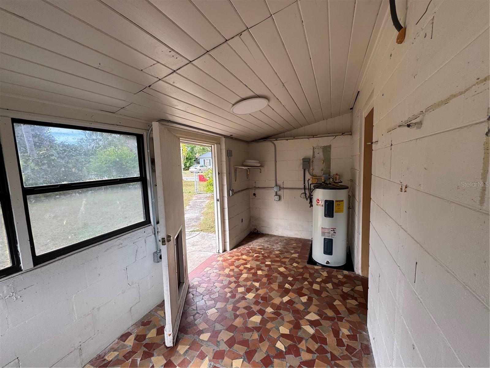 Image 23 of 26 For 1446 Gilmore Avenue