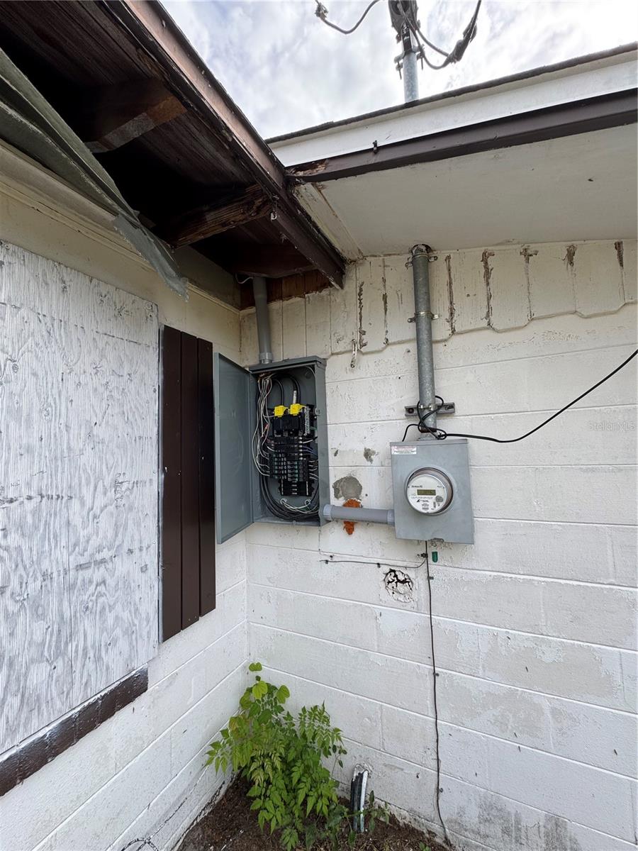 Image 26 of 26 For 1446 Gilmore Avenue