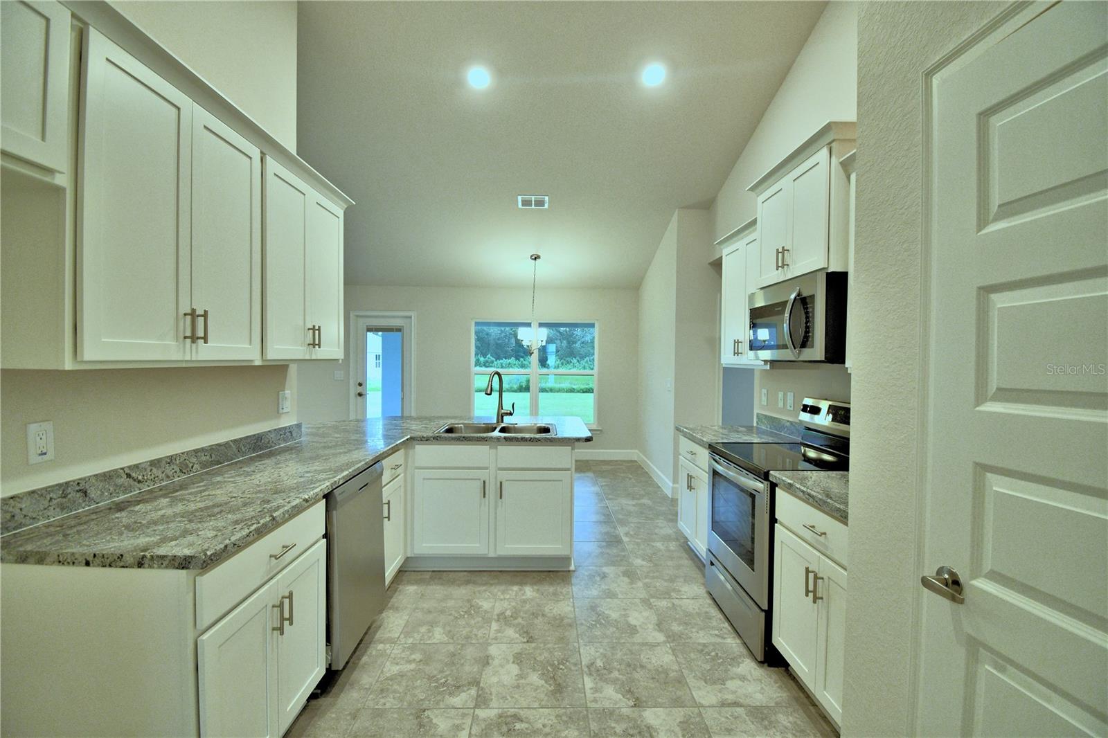 Image 19 of 48 For 1230 Hickory Nut Drive