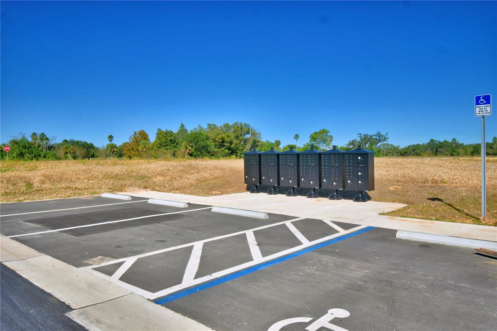 Image 2 of 3 For 1214 Hickory Nut Drive