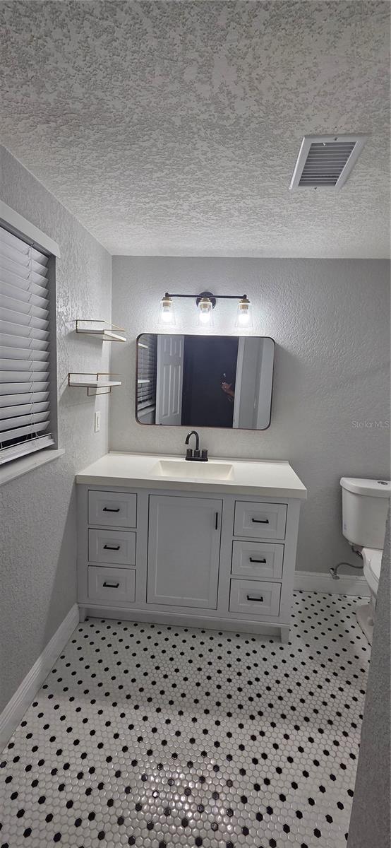 Image 14 of 32 For 1304 Mayflower Drive