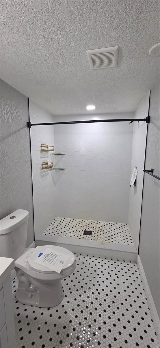 Image 15 of 32 For 1304 Mayflower Drive