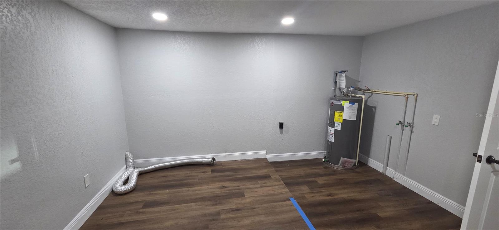 Image 26 of 32 For 1304 Mayflower Drive